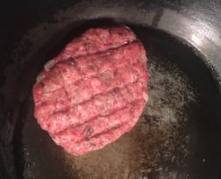 赤身肉100％手ごねハンバーグ＠恵比寿